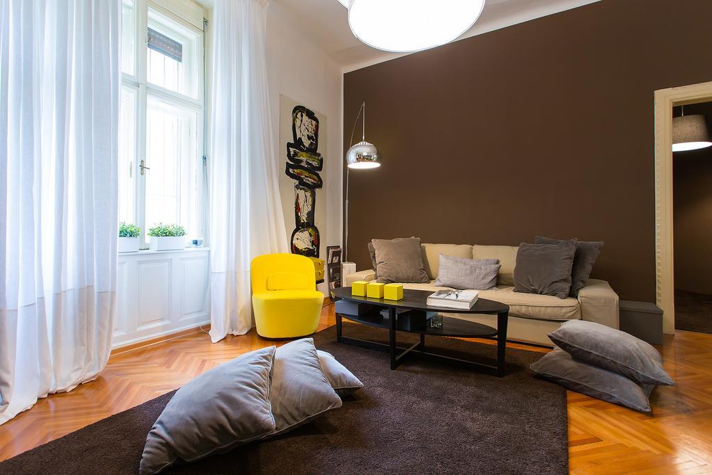 Valsabbion City Suite Пула Экстерьер фото